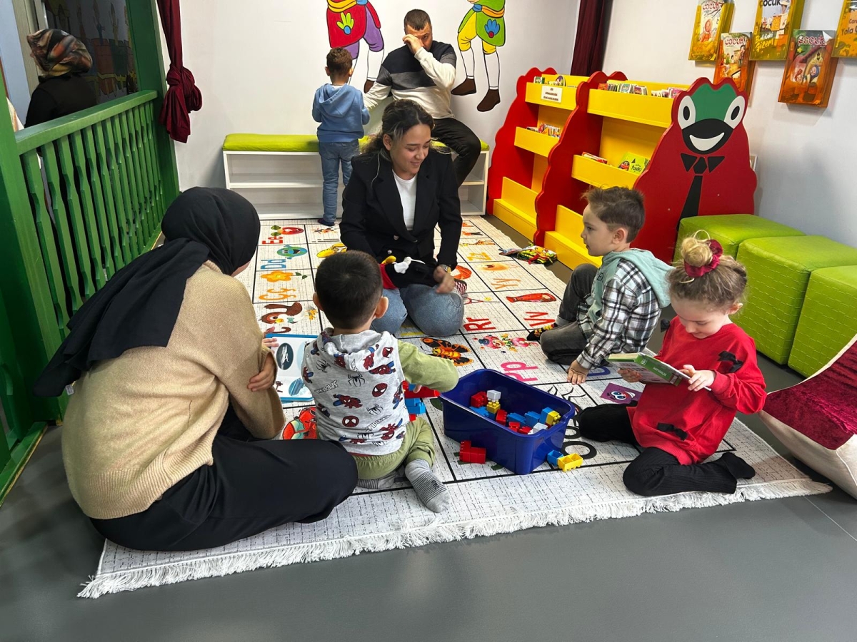 Bebek Kütüphanesi’nde çocuk ve ebeveyn eğitimi