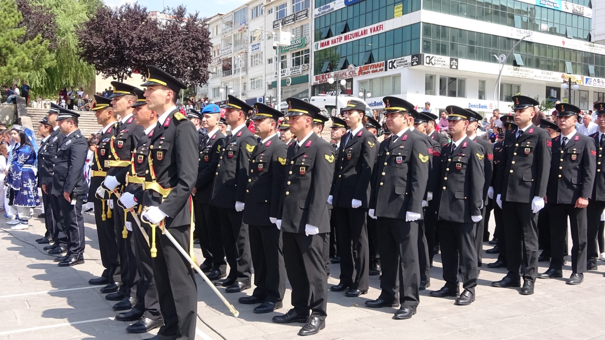Yozgat'ta 30 Ağustos coşkusu... Komandolar gösteri yaptı!
