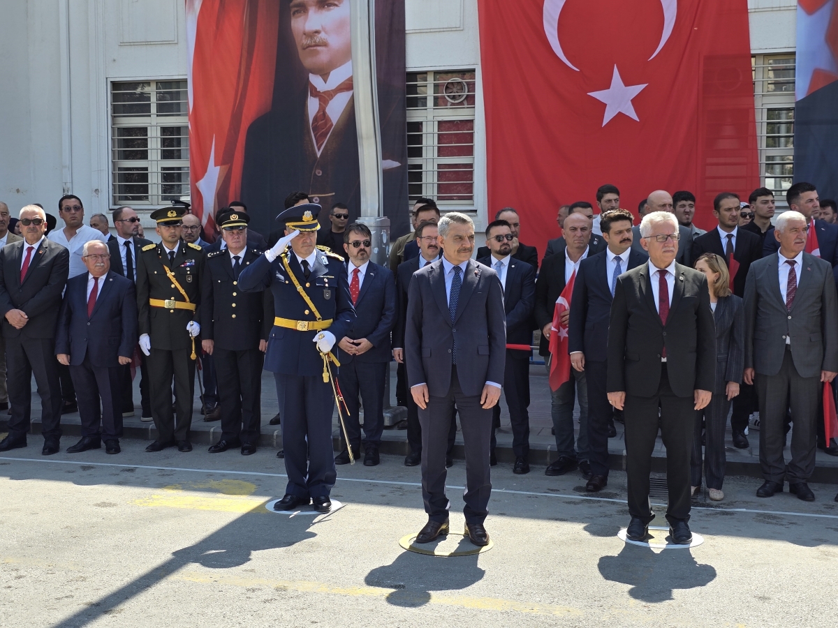 Yozgat'ta 30 Ağustos coşkusu... Komandolar gösteri yaptı!