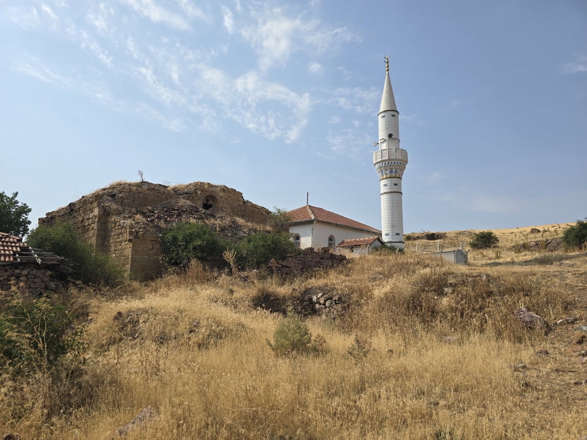 3 asırdır ayakta... Garip kaldı!