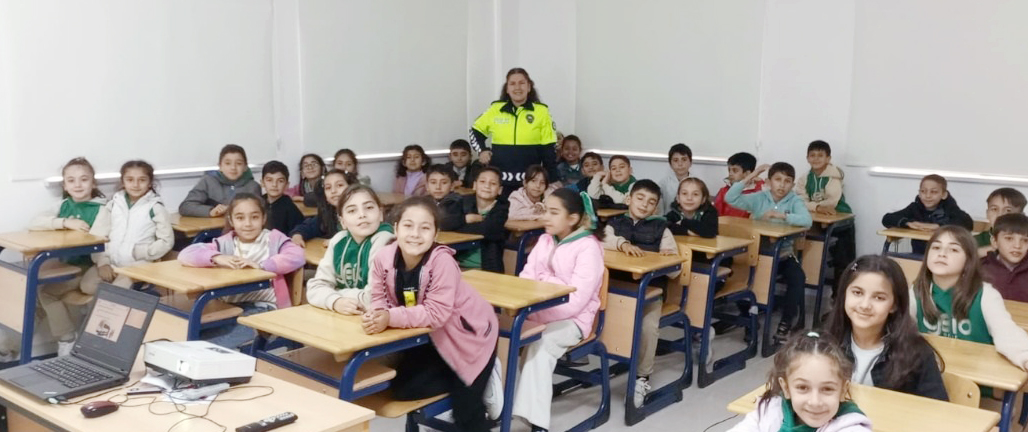 İlkokul Öğrencilerine Trafik Eğitimi