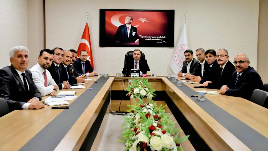 Türkiye Yüzyılı Maarif Modelini anlatıyor