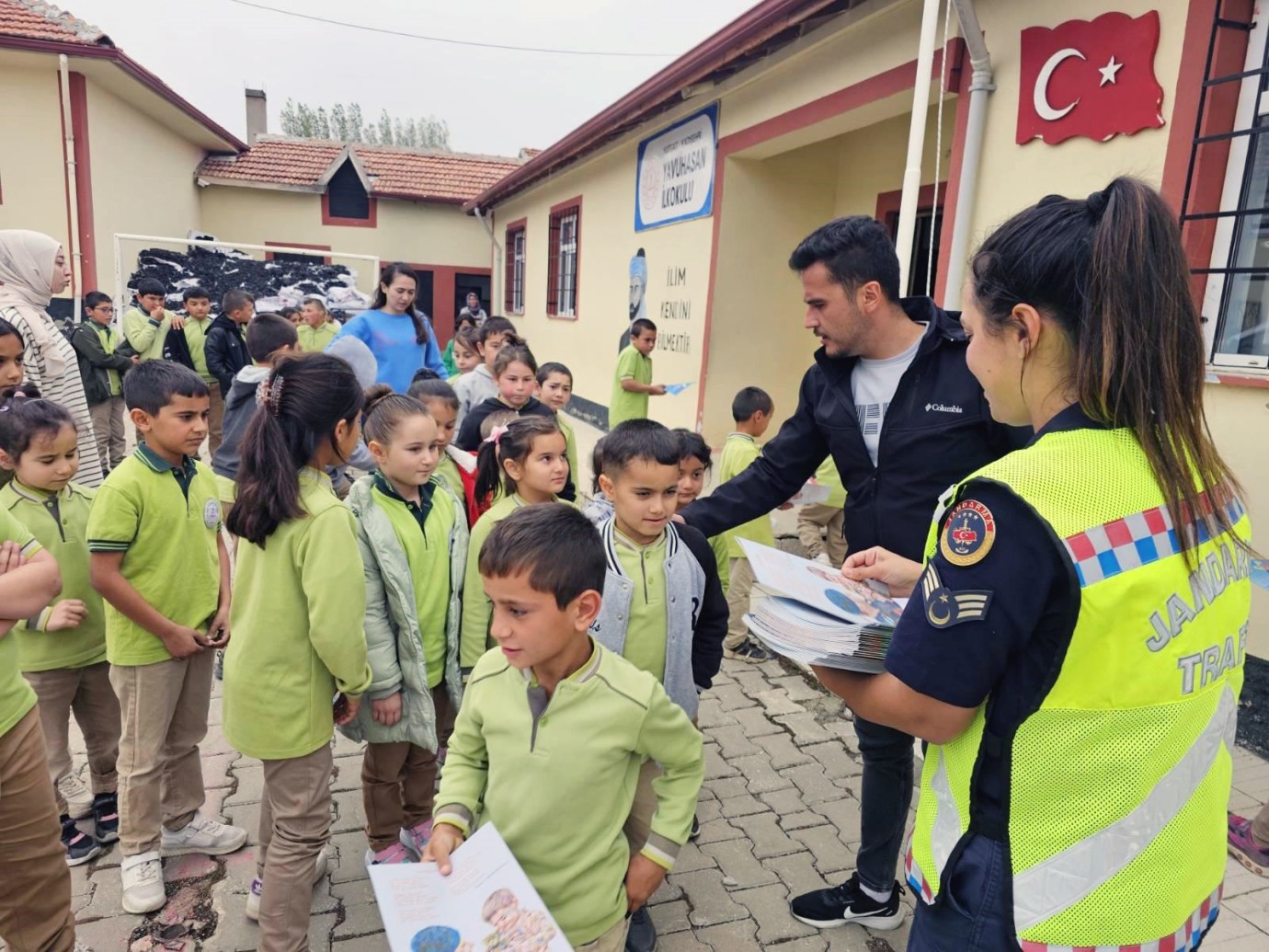 Öğrencilere trafik eğitimi