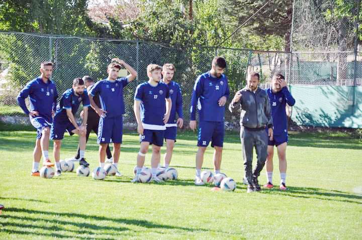 İlhan Özbay açıkladı  4 oyuncumu yok!