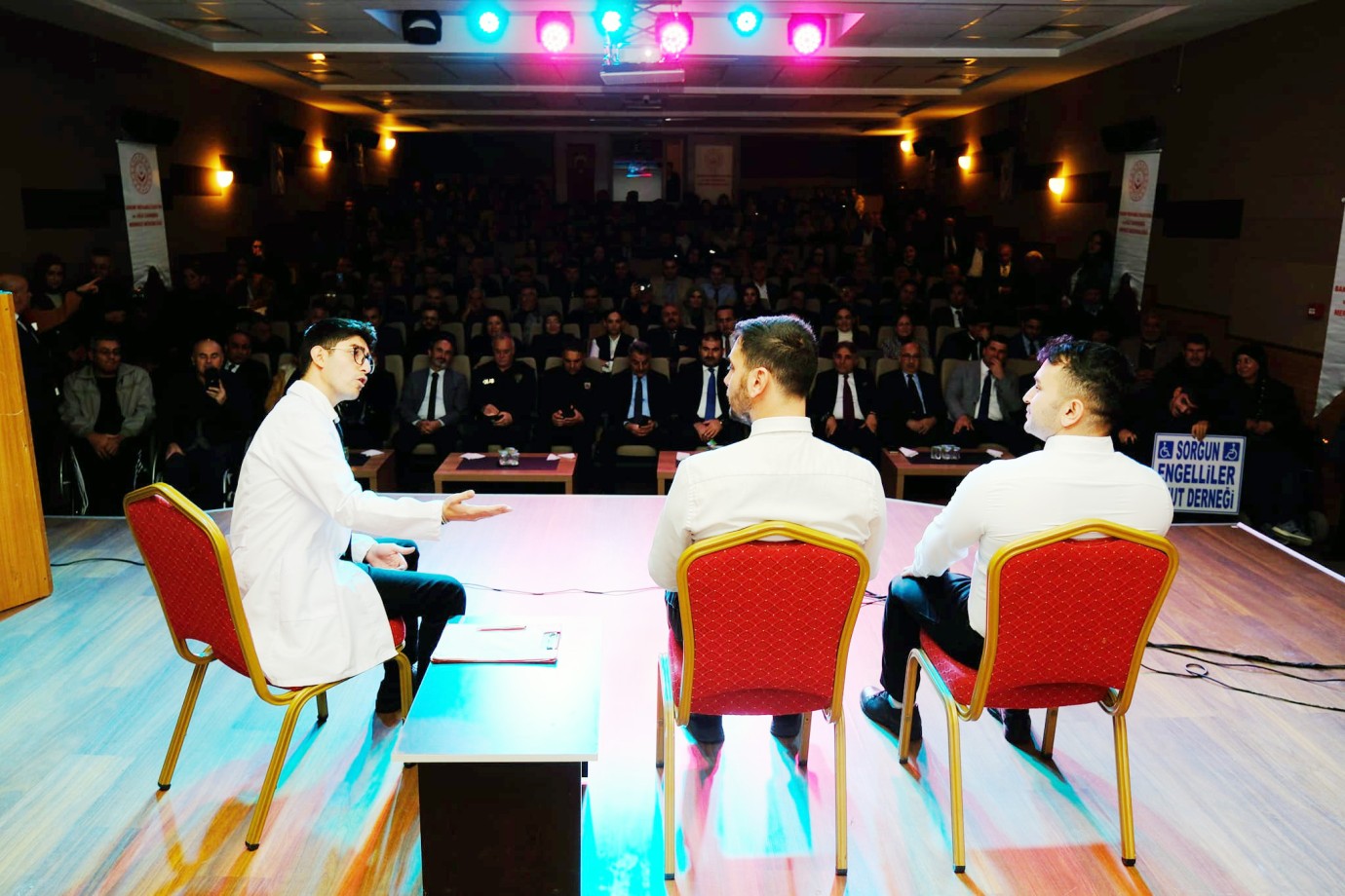 Yozgat'ta engelililerden duygulandıran program