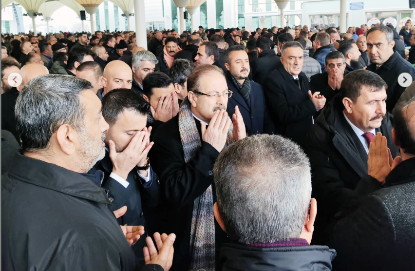 Yozgatlı siyasetçiler son yolculuğuna uğurladılar  Mekanları Cennet Olsun