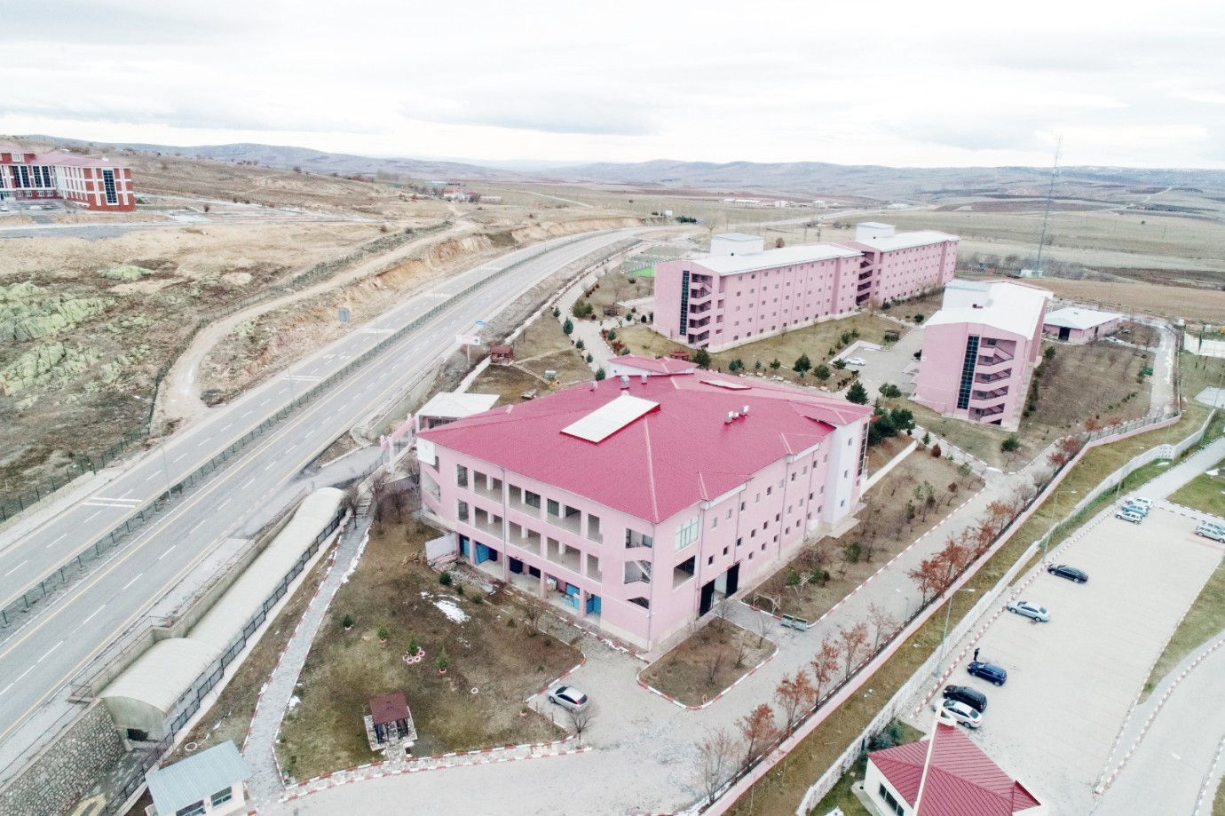 Türkiye’de barınma problemi olmayan tek şehir.. Ev konforunda yurt! 