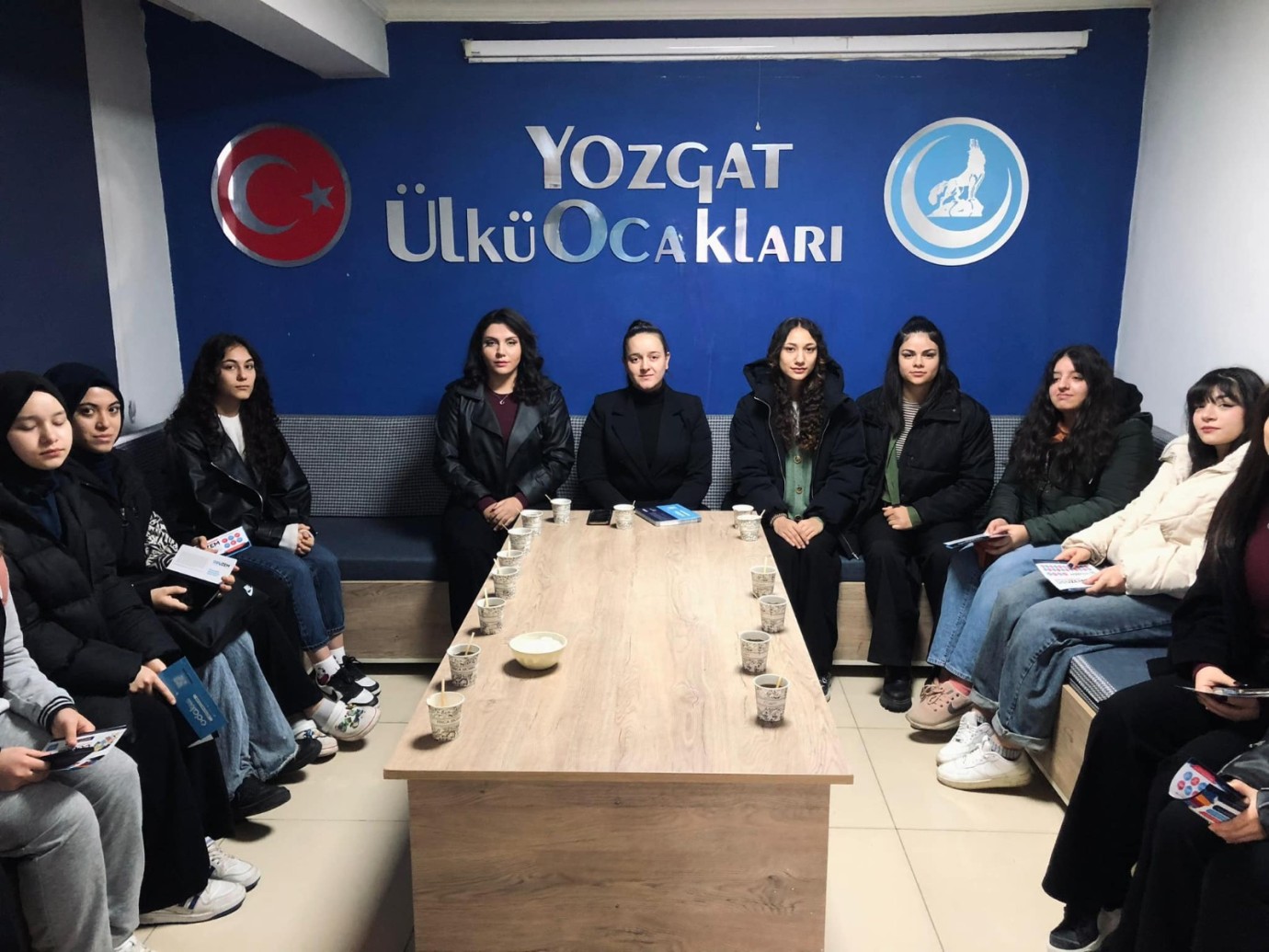 Genç Asenalara bağımlılıkla mücadele anlatıldı