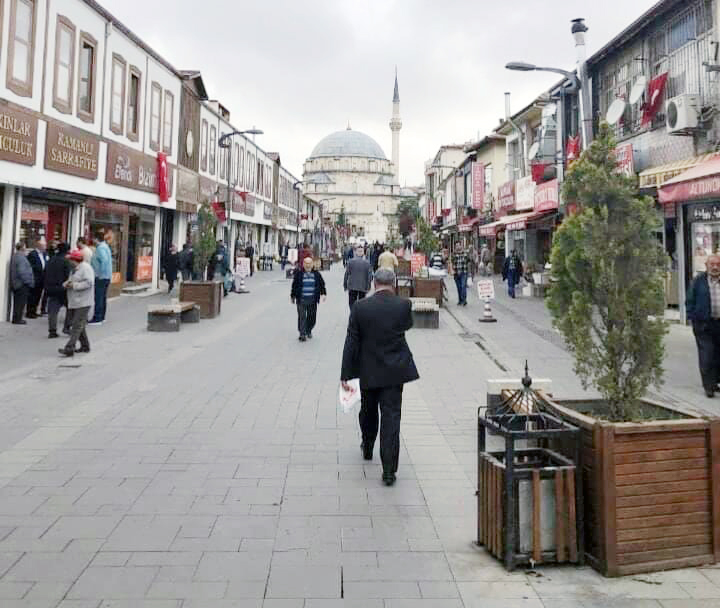 Yeni fabrika kurulacak.. Kura ile işçi alımı yaptı..