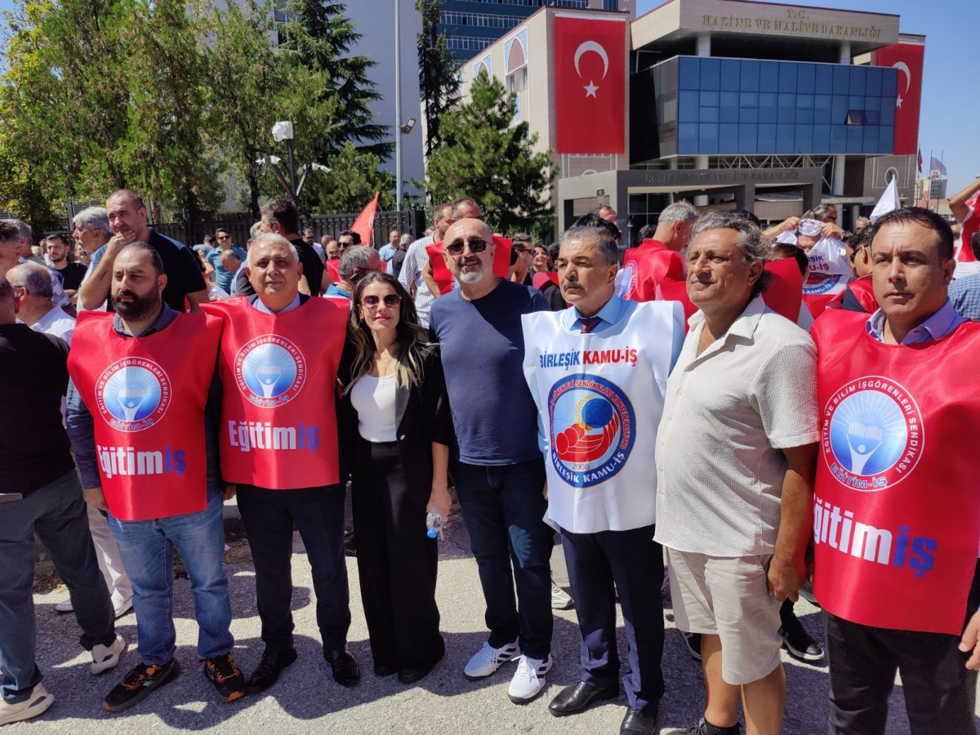 Hazine ve Maliye Bakanlığı önünde gerçekleştirildi! Yozgat'ta ki sendika Başkanı da katıldı!