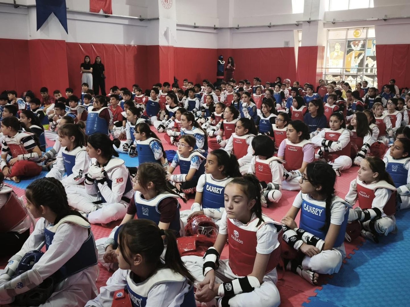 Geleceğin Şampiyonları Aynı Sahada