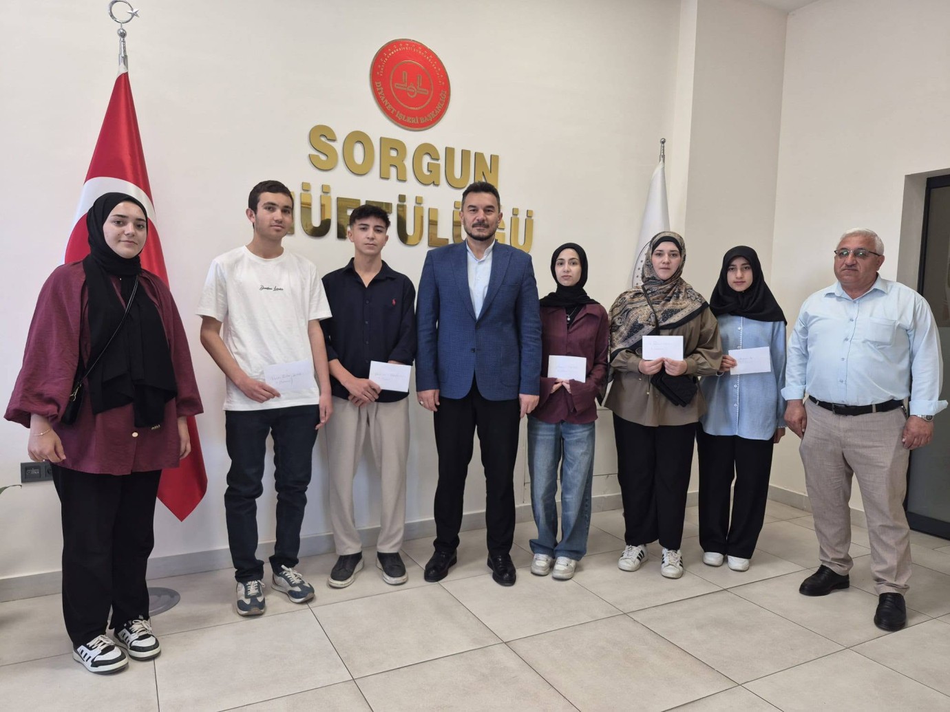Sorgun'da umre ödülleri sahiplerini buldu.