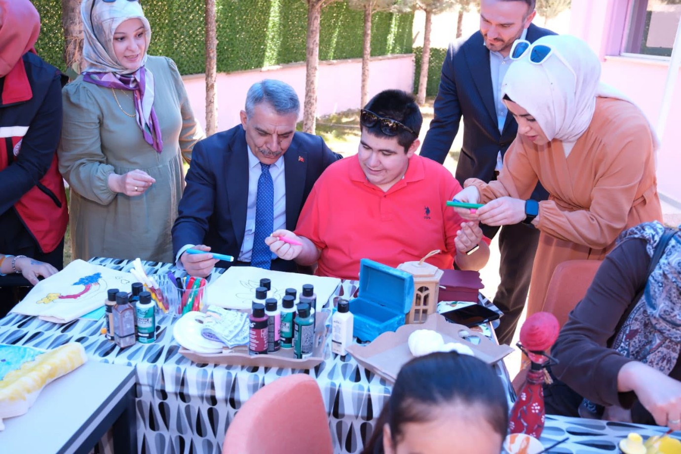 Özel Çocuklarla Renkli Buluşma