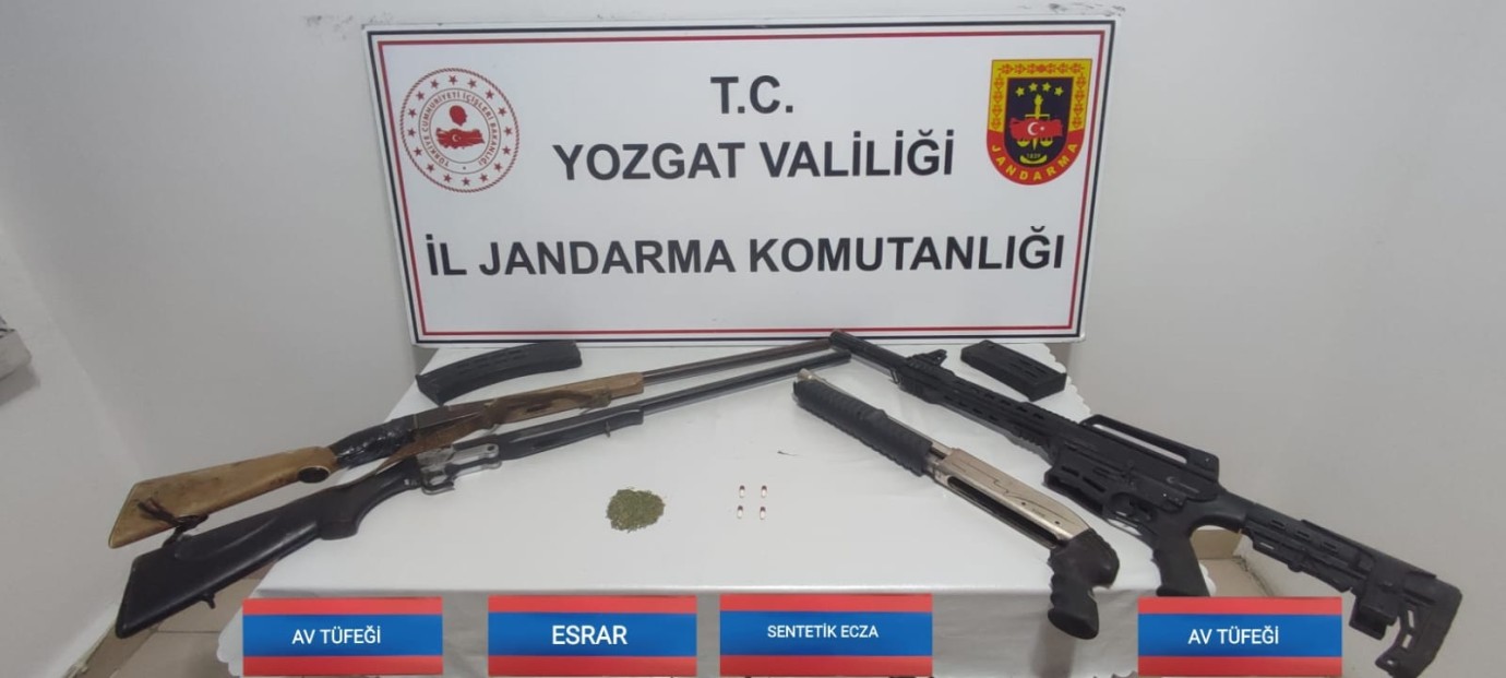 Zehir de Silah da Jandarmadan Kaçmadı