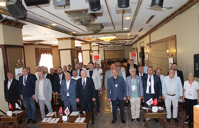 Gazetecilerden meslek yasası çağrısı