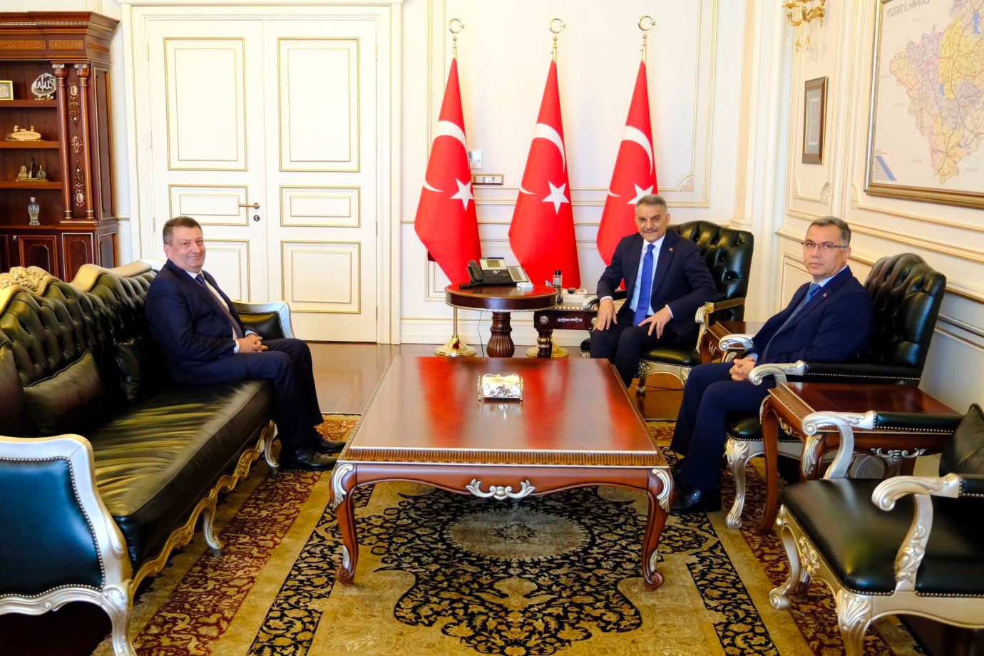 Altınkaynak'a teşekkür, Türk'e tebrik
