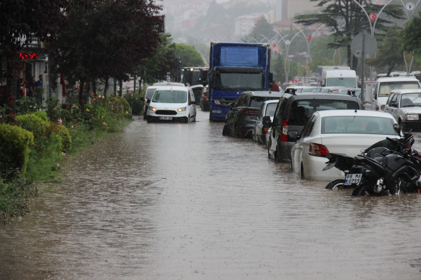 Şiddetli yağış Yozgat'ı olumsuz etkiledi