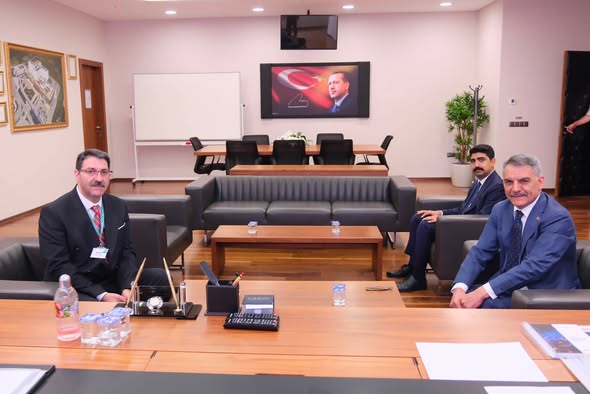 Vali Özkan'dan hastalara moral ziyareti