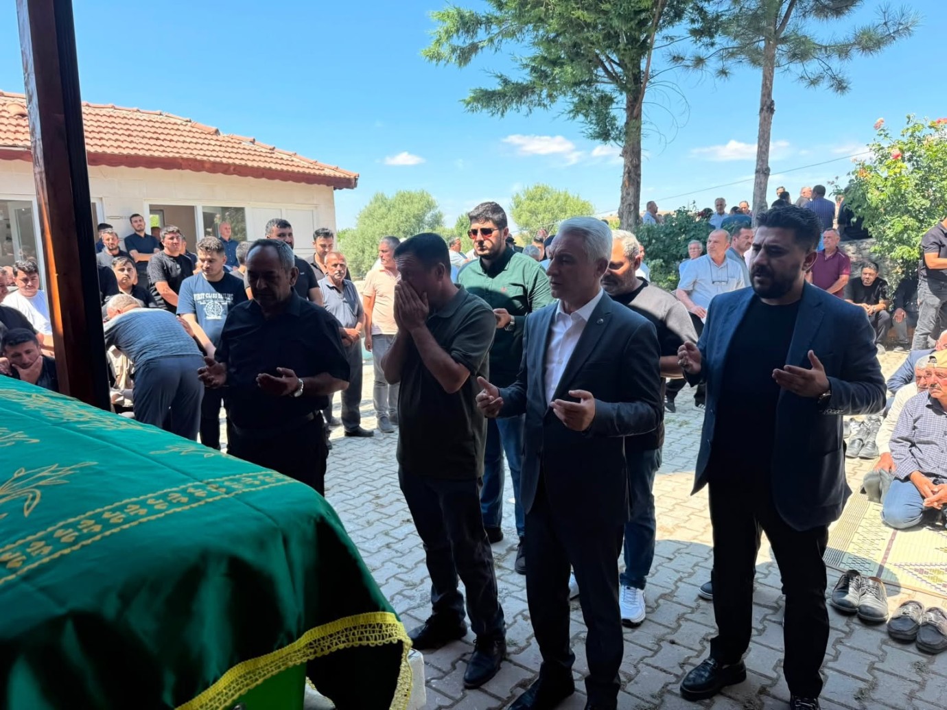 Köpek boğuşması çobanın ölümüyle bitti