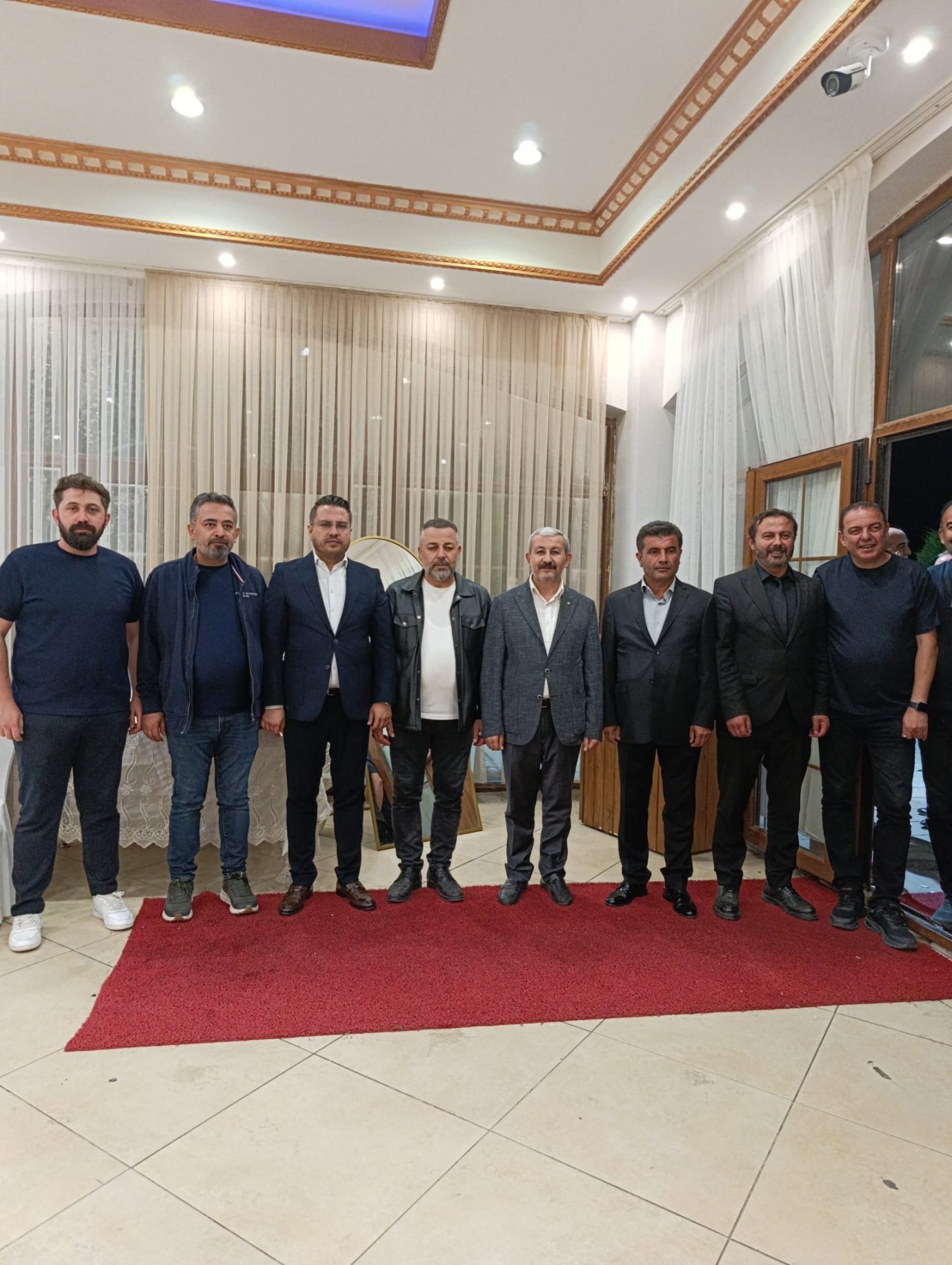 Tinel ailesinin mutlu günü