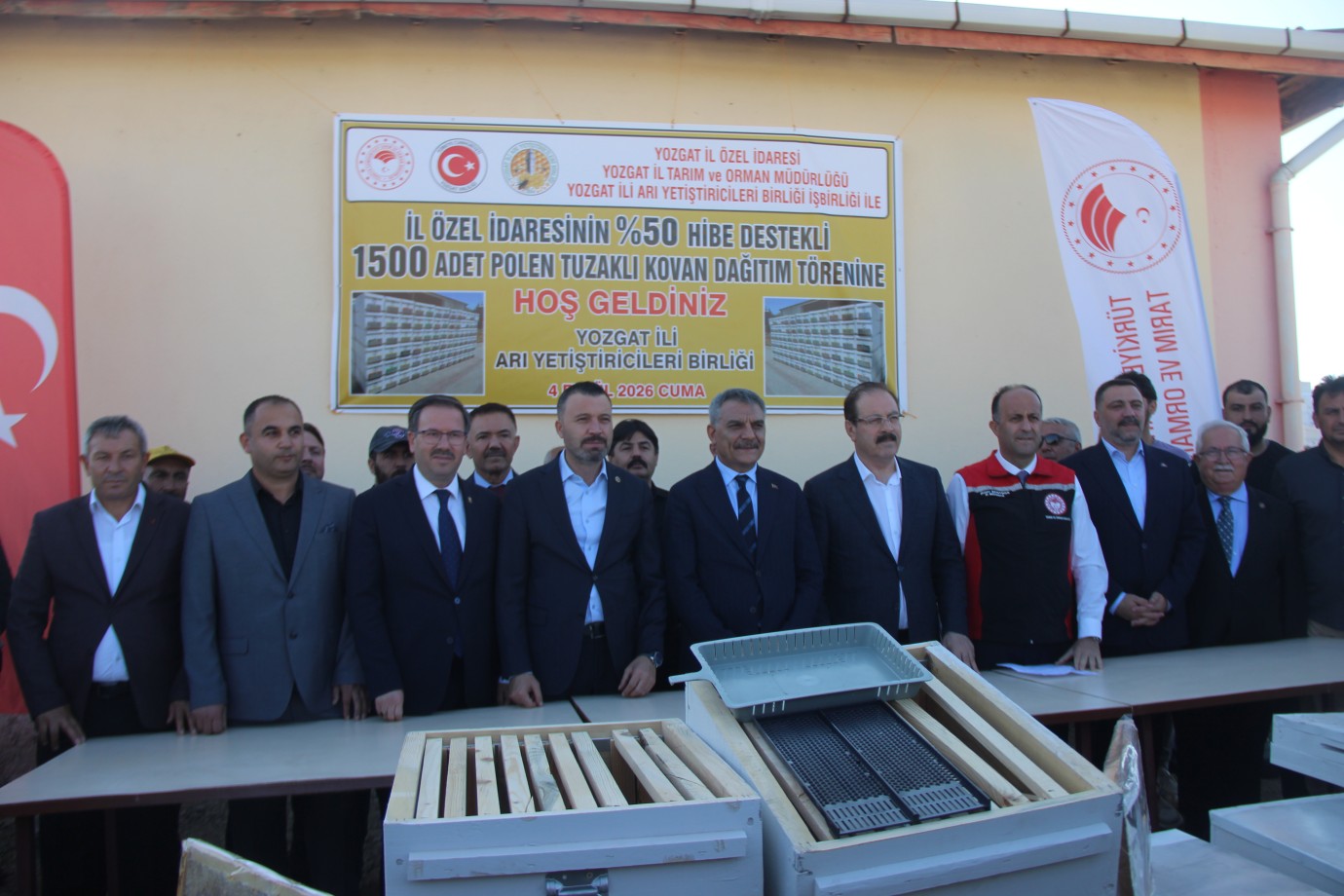 Arıcılara 1 milyon 500 binlik kovan desteği