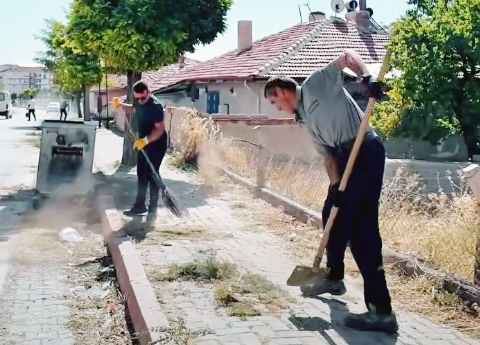 Okul yollarına temizlik mesaisi