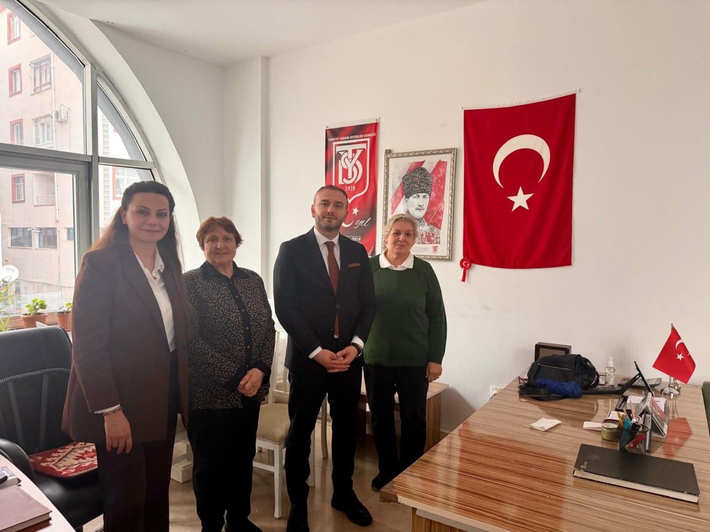 Alp’ten dayanışma mesaisi
