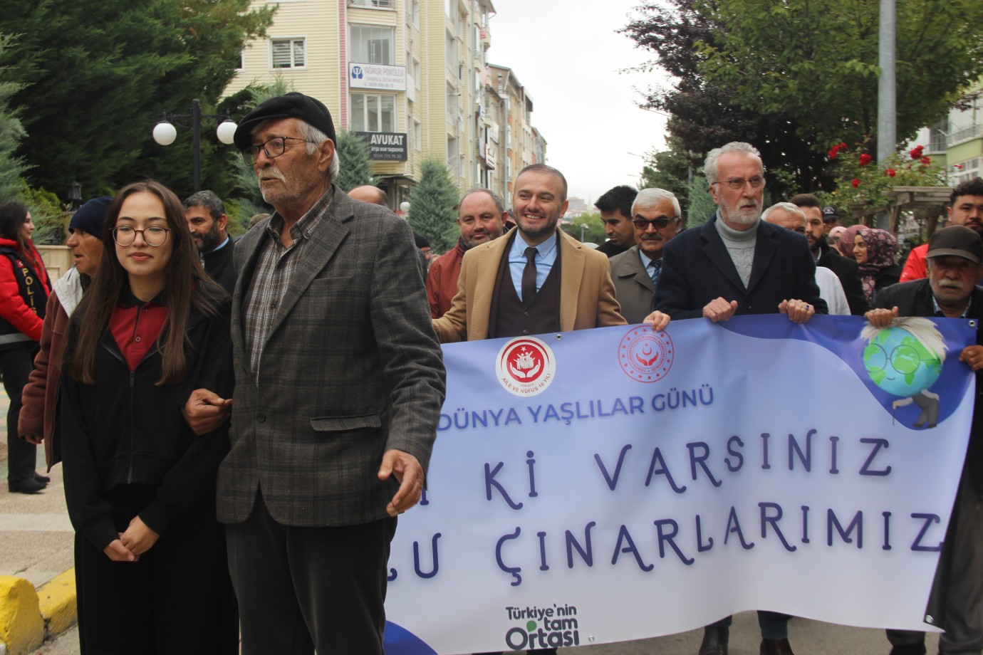 “Gençler ve yaşlılar omuz omuza yürüdü”