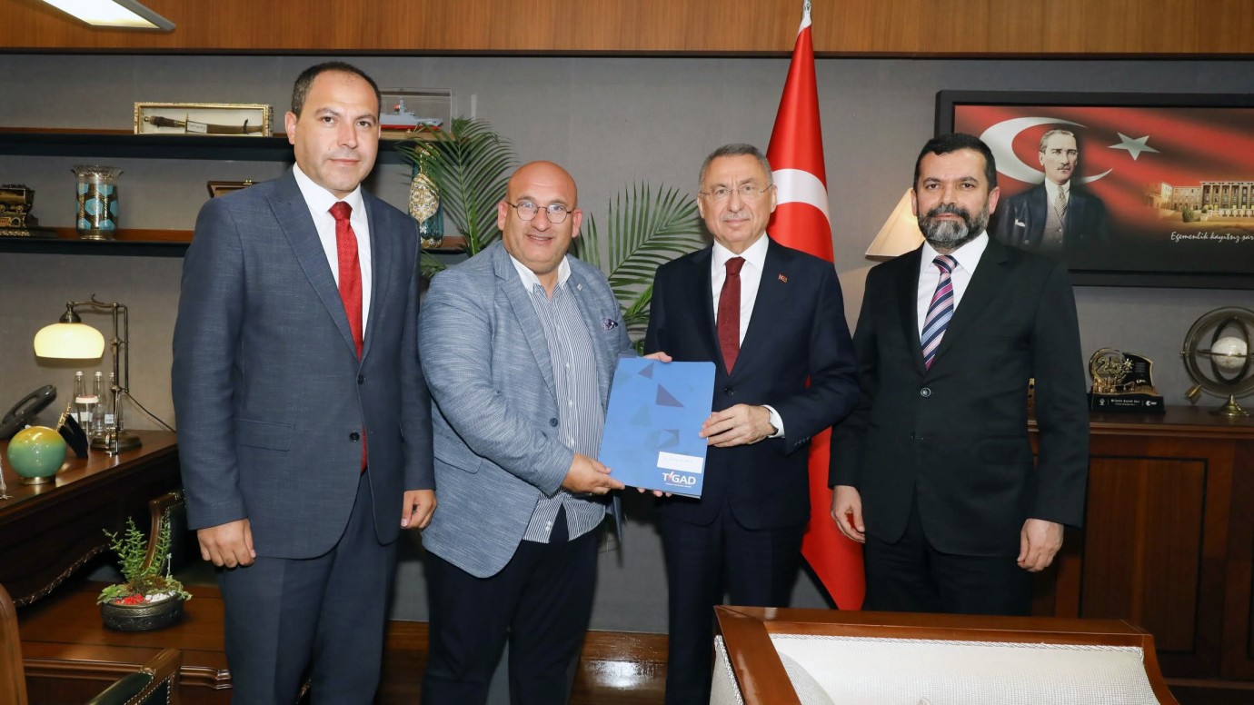 Fuat Oktay TİGAD Başkan ve üyelerini ağırladı