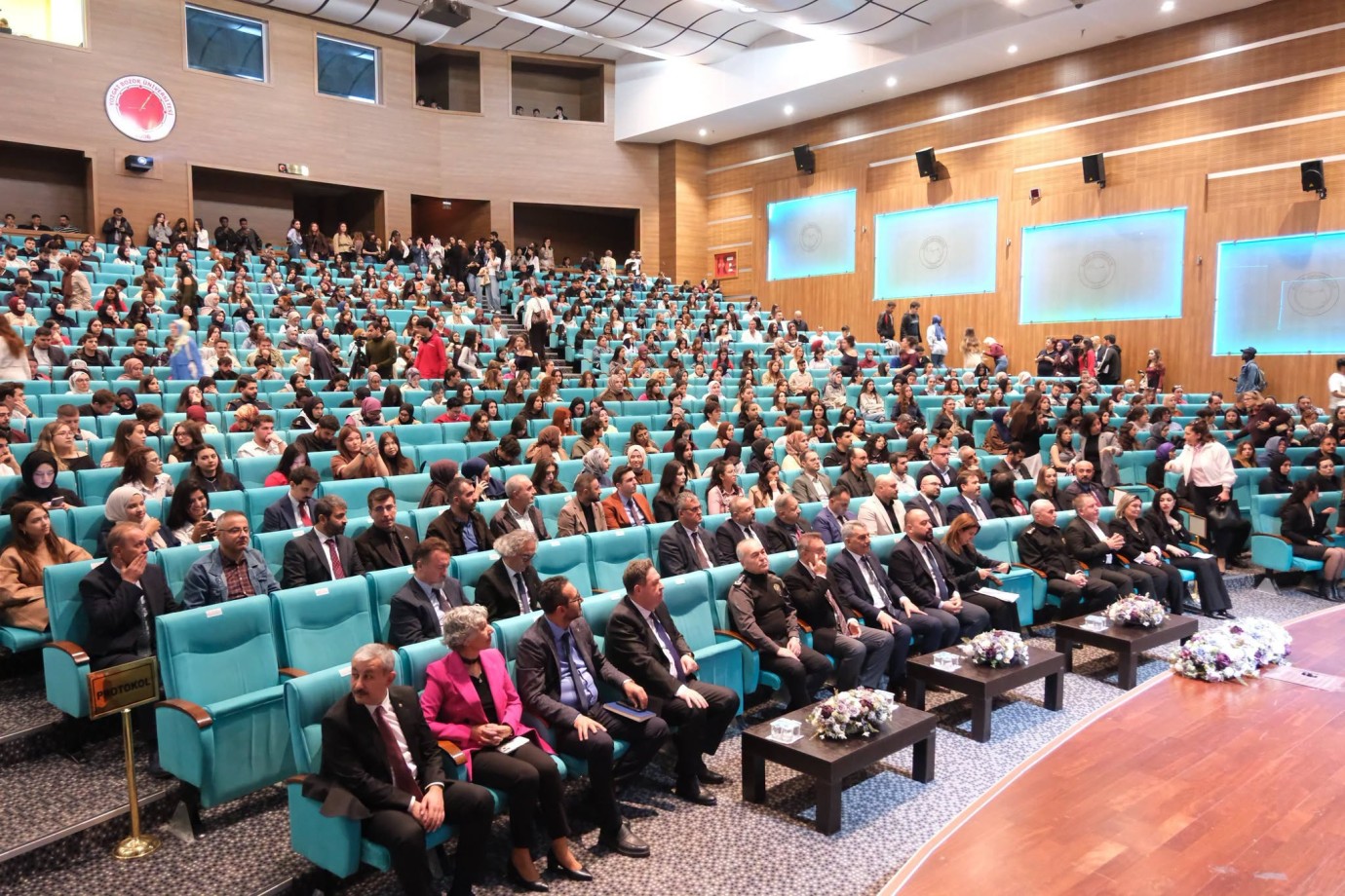Yozgat’ta gençlerin kariyer buluşması