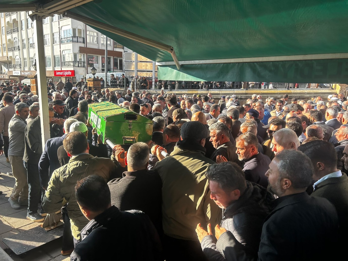Hasan Karaca toprağa verildi