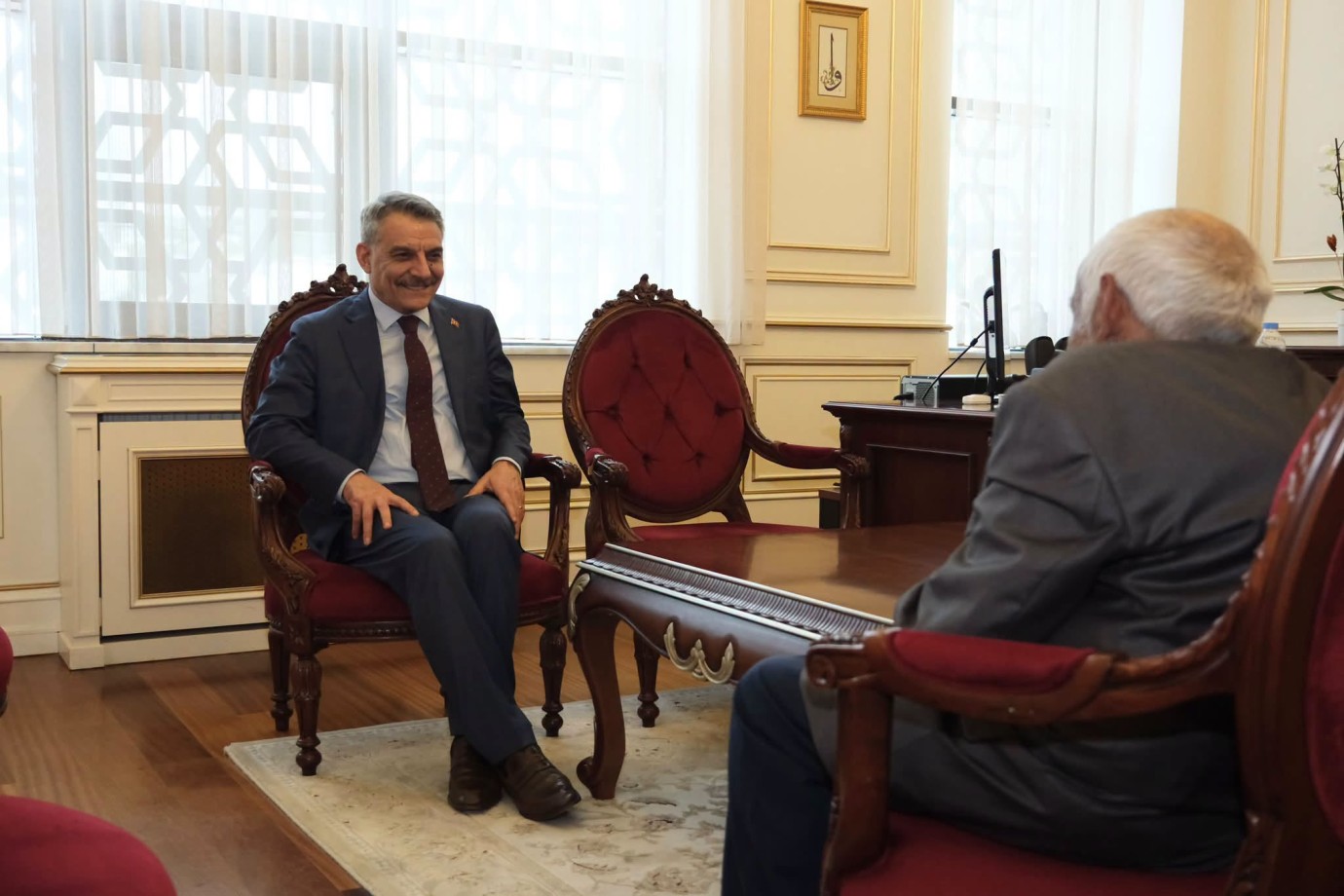 Vali Özkan gönüllere dokundu