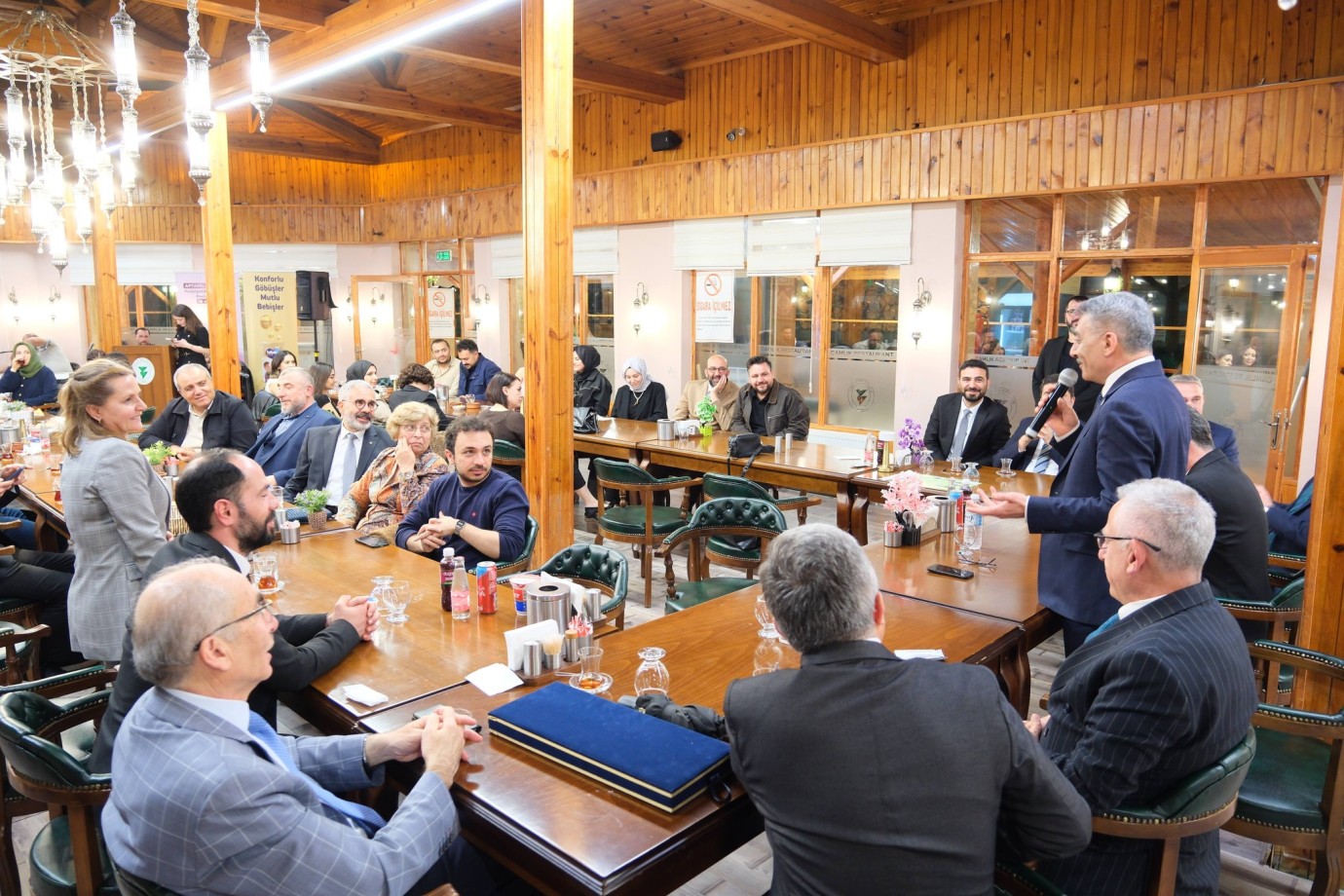  Protokol Ve Eczacılar Aynı Programda Buluştu 