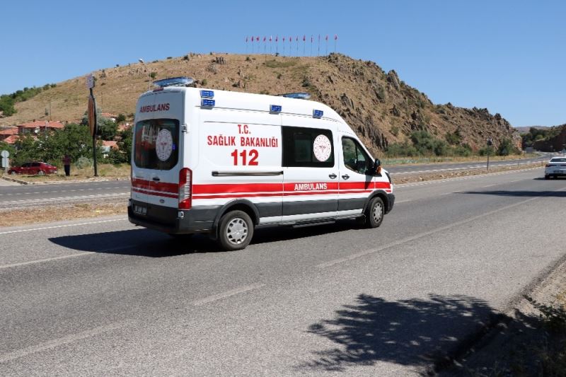 Otomobil Takla Attı: 1 Kişi Öldü 3 Kişi Yaralandı
