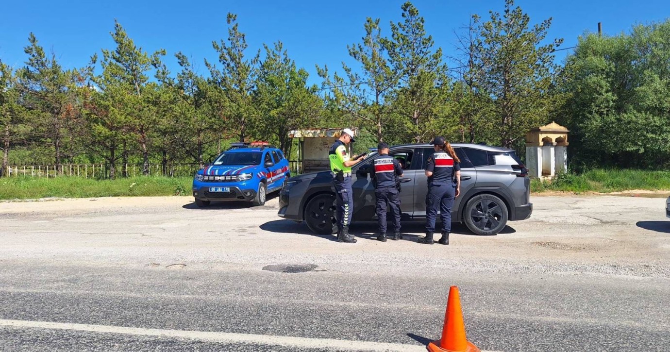 Aranan 2 Şahıs Yakalandı