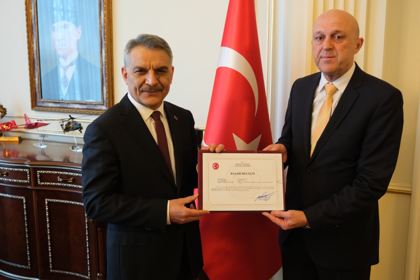 Karaçay’a Teşekkür, Uslu’ya Başarı Dileği