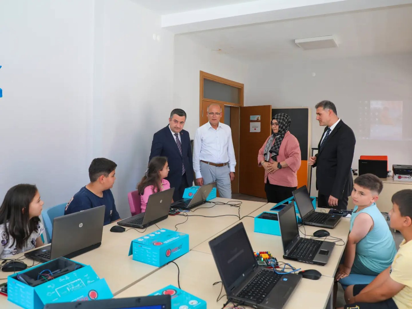 Protokolden yaz kulübü’ ne moral ziyareti