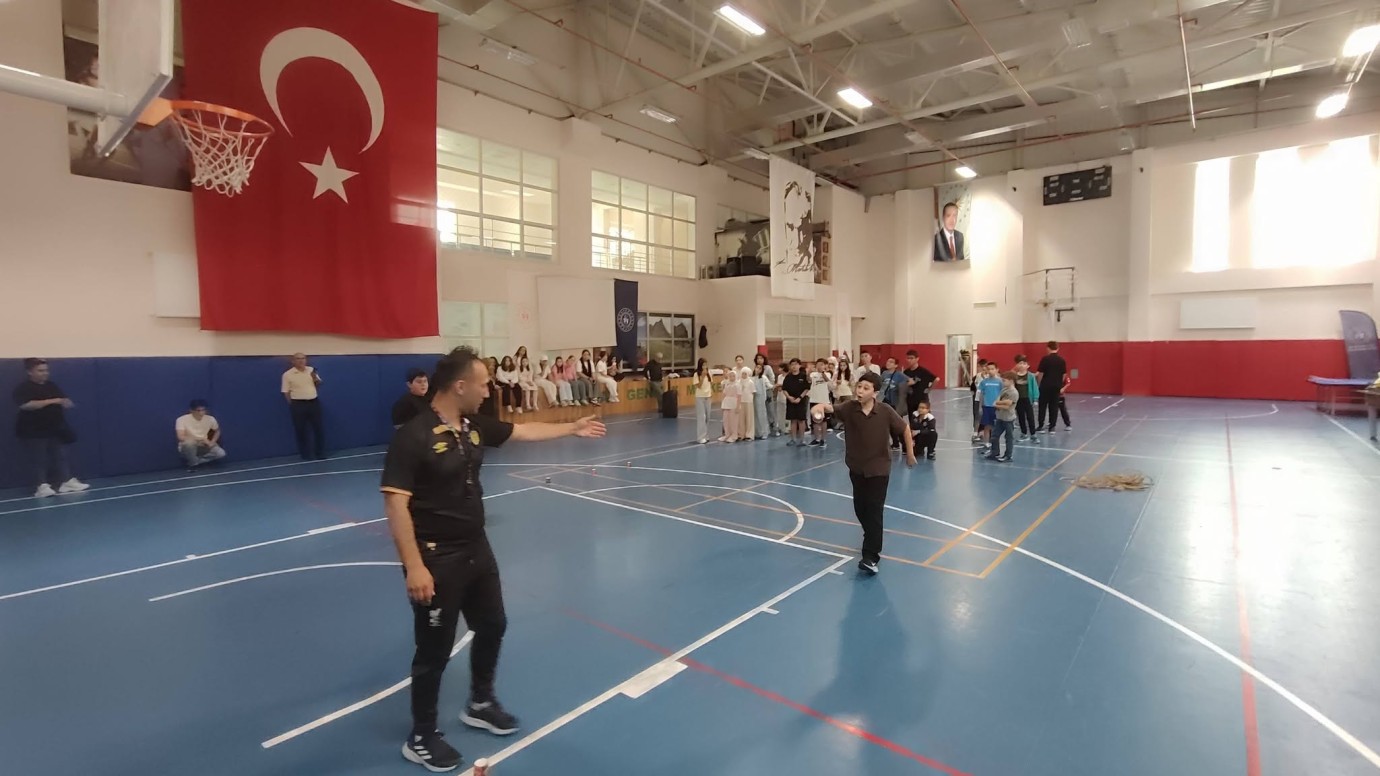 Dereceye girenler ödüllendirildi