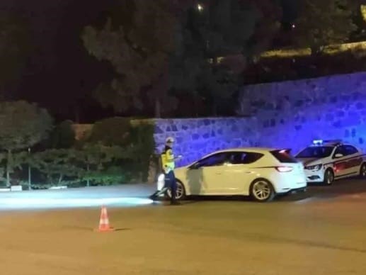 Aranan araç jandarma denetiminde yakalandı