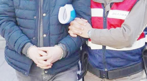Aranan 2 şahıs jandarma ekiplerince yakalandı
