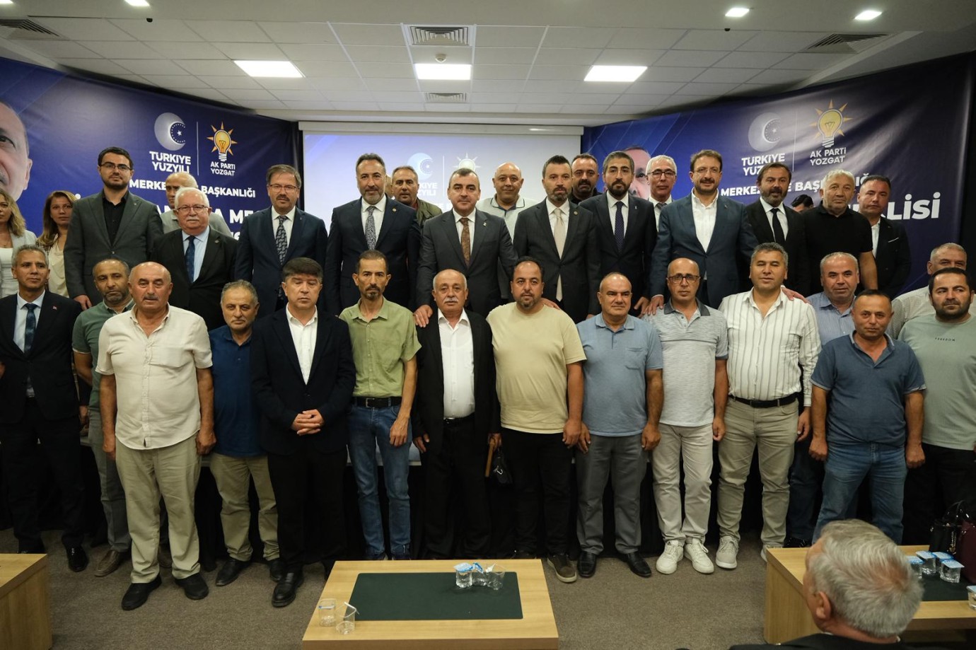 AK Parti’den kararlılık mesajı