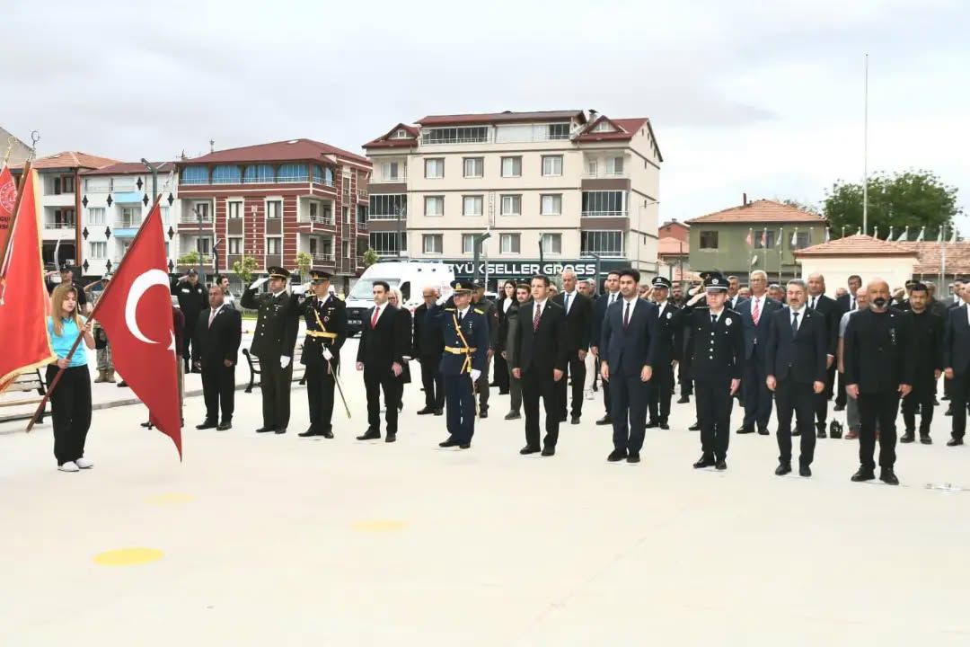 Büyük Zafer ilçelerde coşkuyla kutlandı