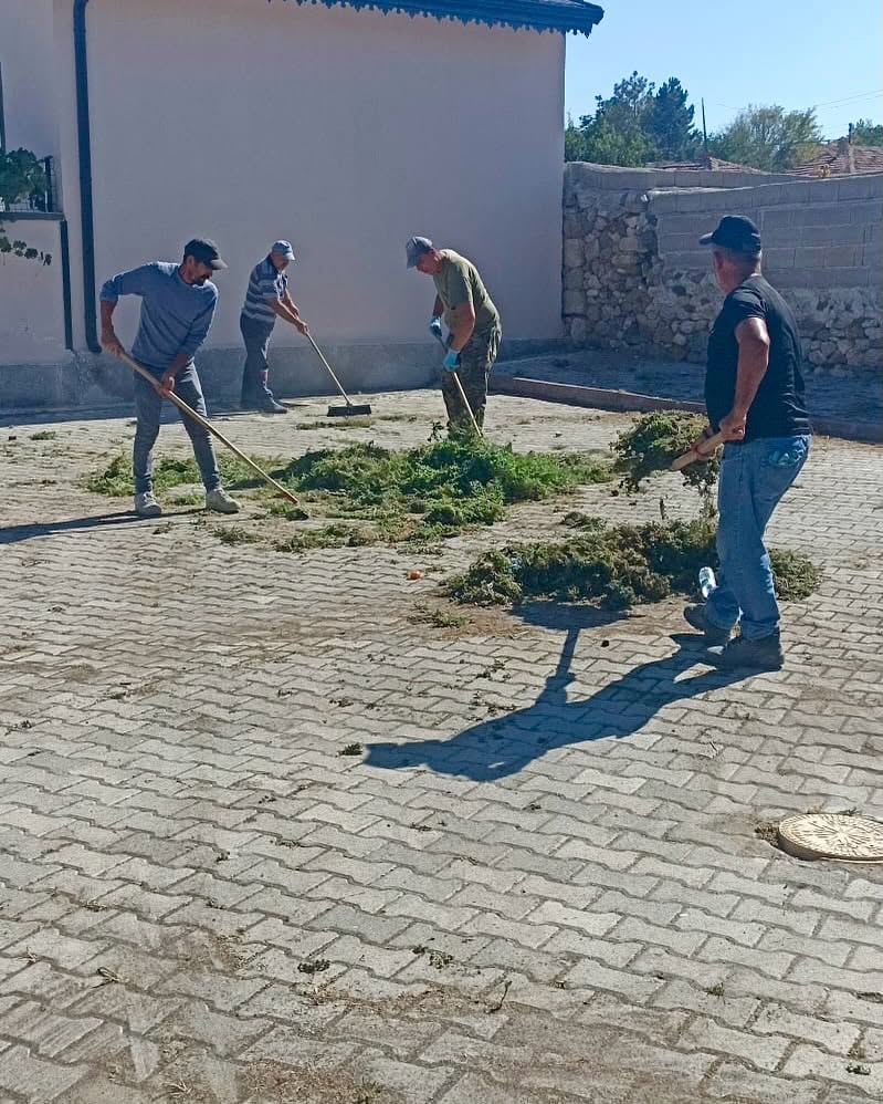Doğankent’te temizlik ve düzenleme çalışmaları sürüyor