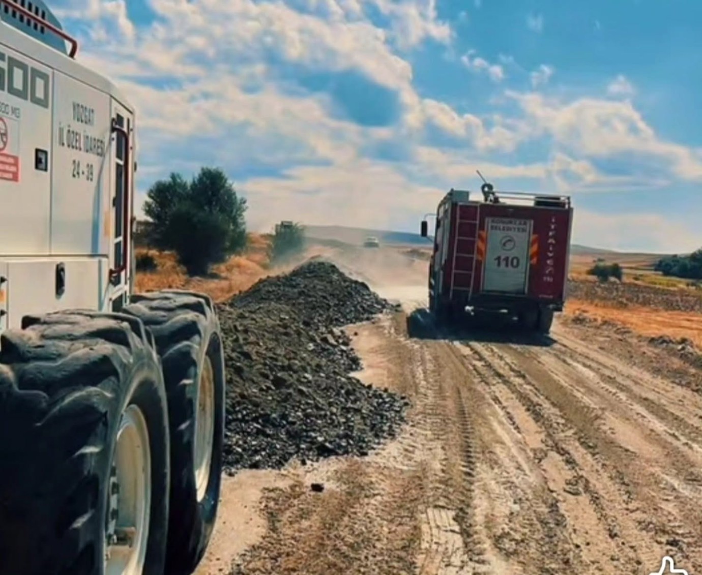 Konuklar’da yol çalışması tamamlandı