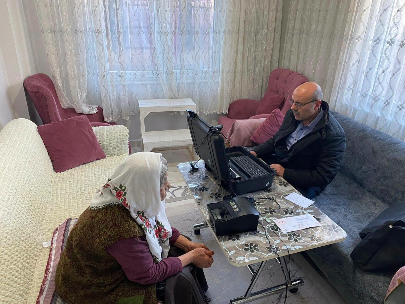 1.330 kişinin işlemi adresinde yapıldı