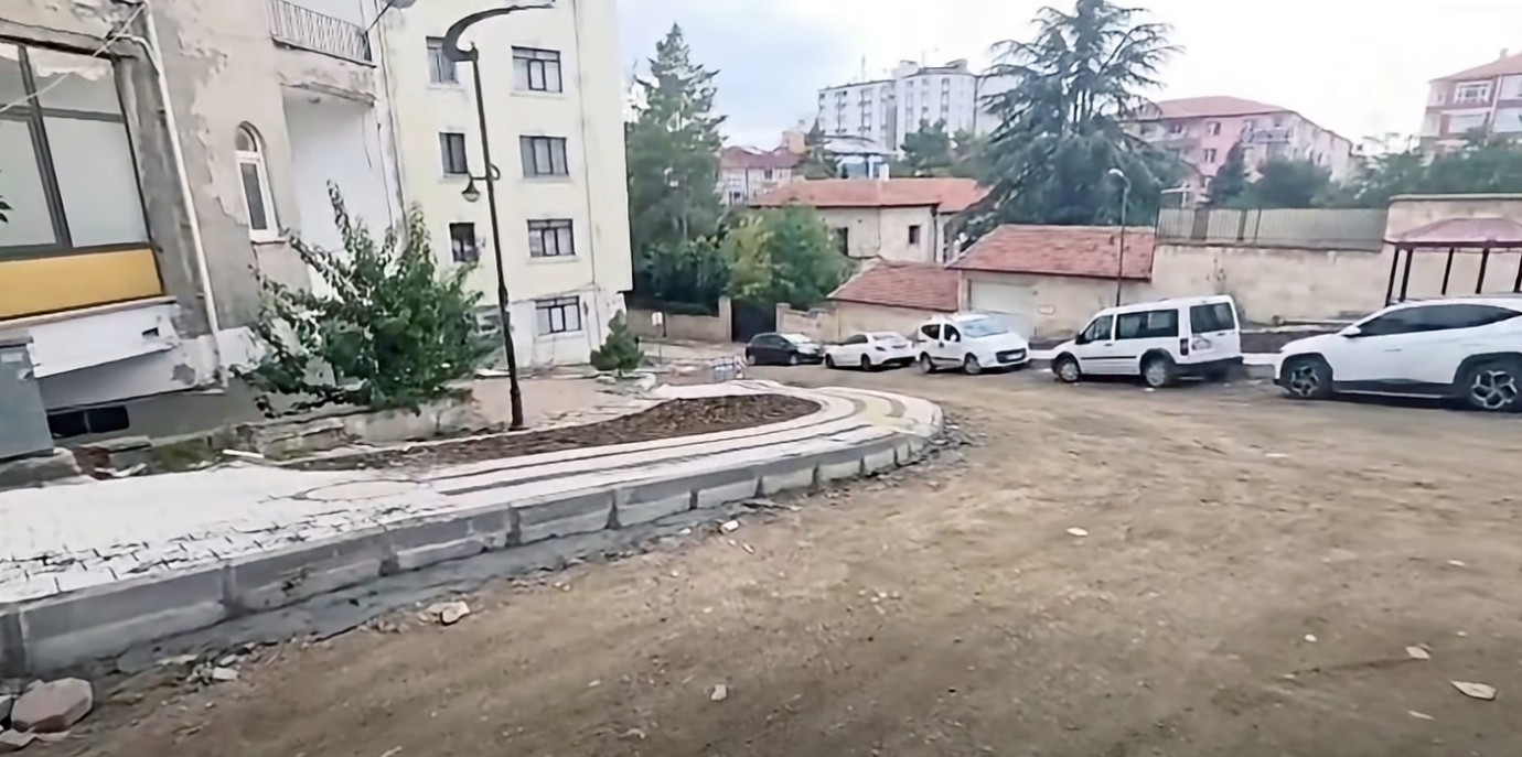 30 yıllık yol yeniden açıldı