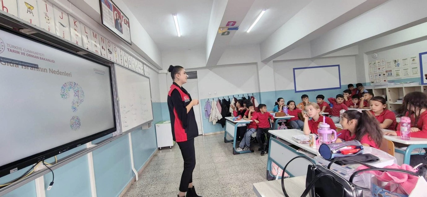 Öğrencilere israfla mücadele eğitimi