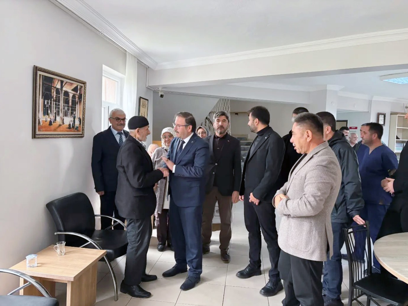 Kandemir’den ulu çınarlara gönül ziyareti