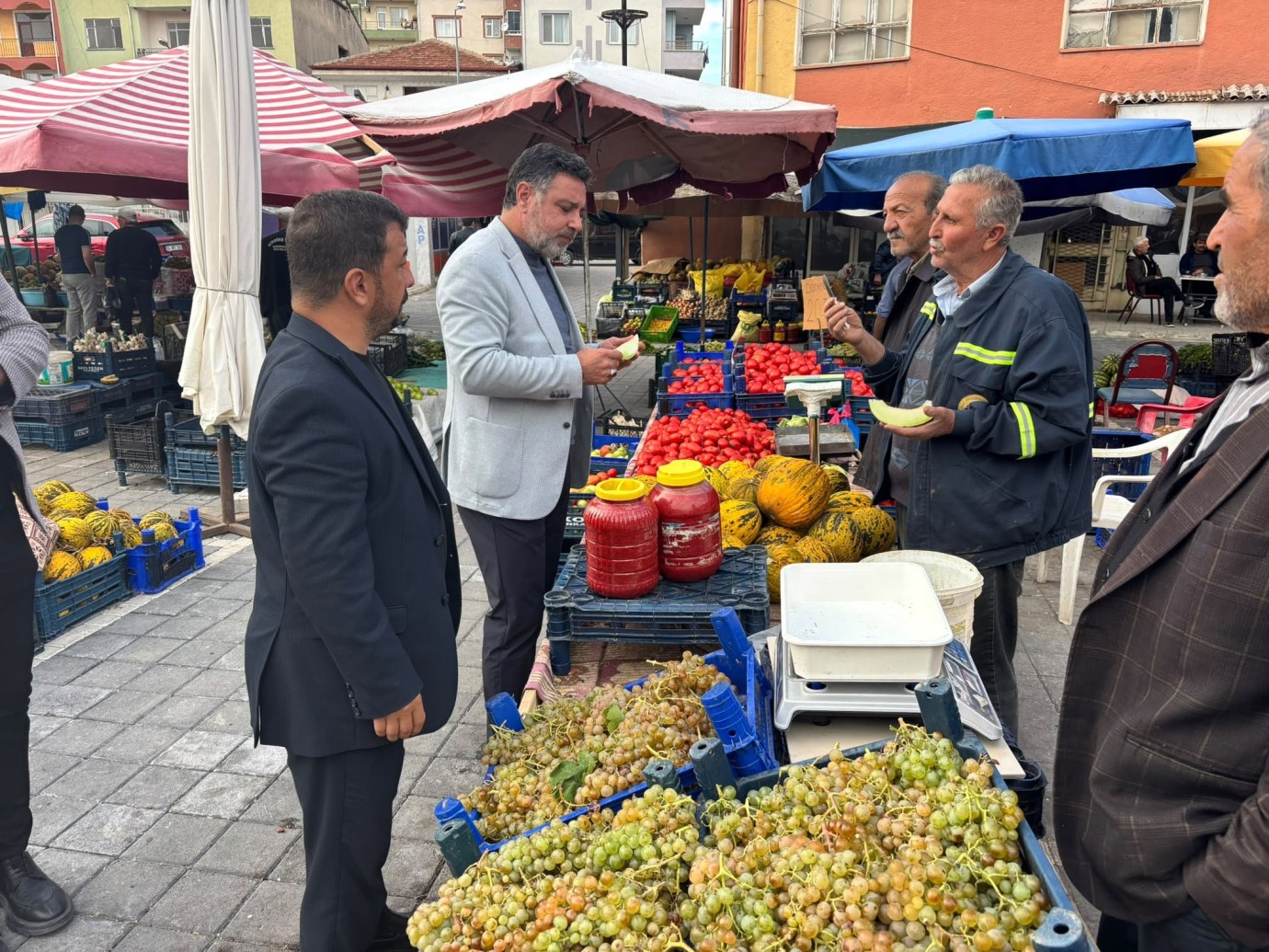 Başkan Arslan’dan Pazar mesaisi