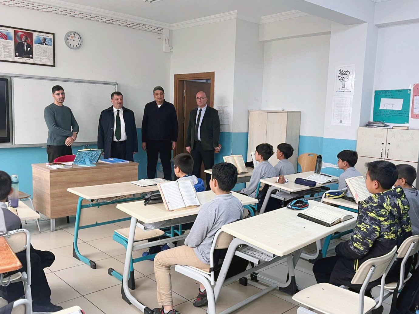 Türk, öğrencilerin hedeflerini dinledi